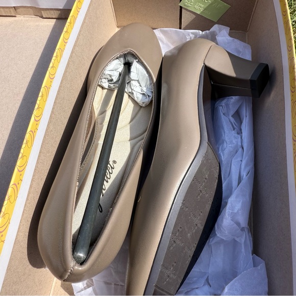 Easy Street Women's 6.5 Ballari Pumps Women's Shoes - Picture 3 of 7